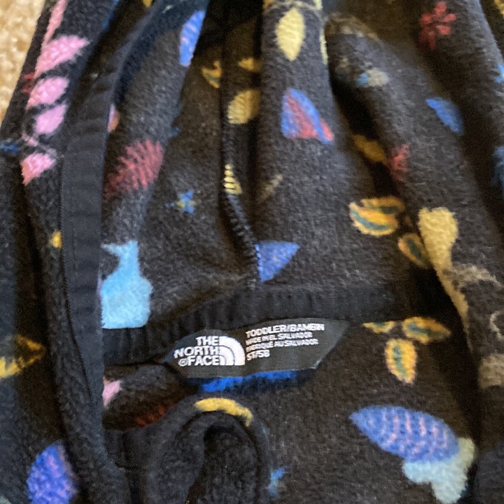 The North Face Toddler Black Leaves Fleece Zip Up Hoodie sz 5T - Picture 2 of 6